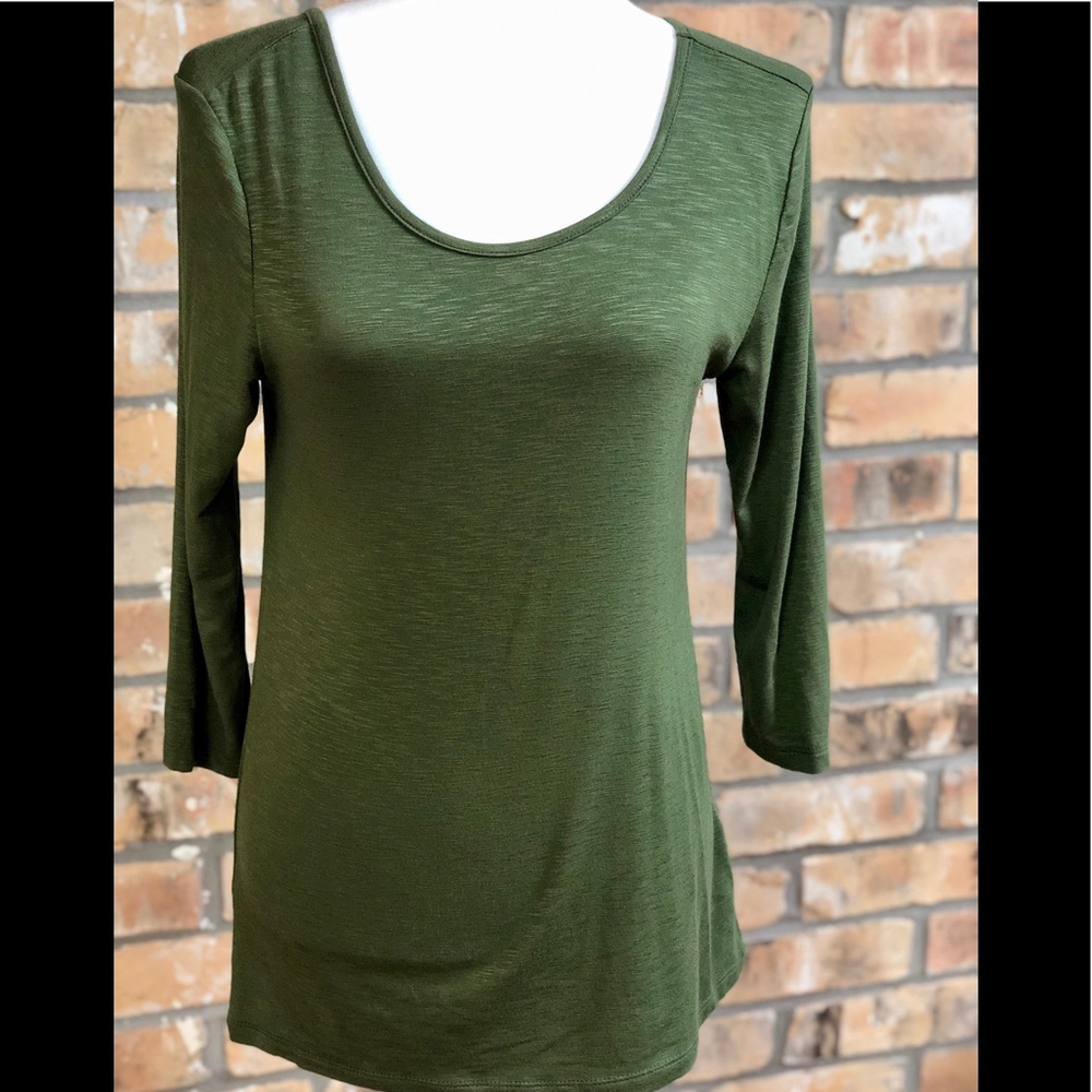 Dolan green quarter sleeve top